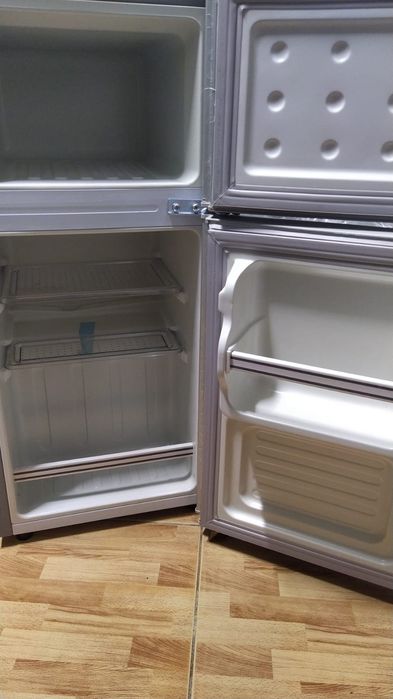 Продам морозильник и холодильник