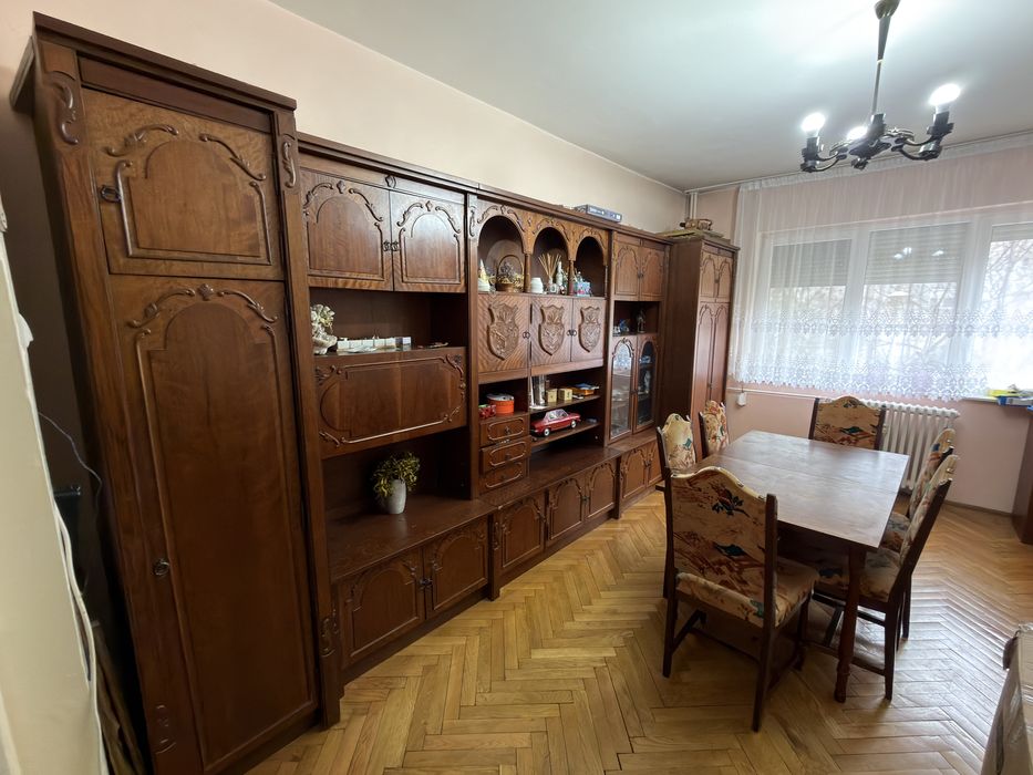 Mobila living lemn solid cu model sculptat cetatea Oradea