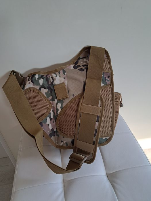 Риболовна водоустойчива мъжка чанта през рамо