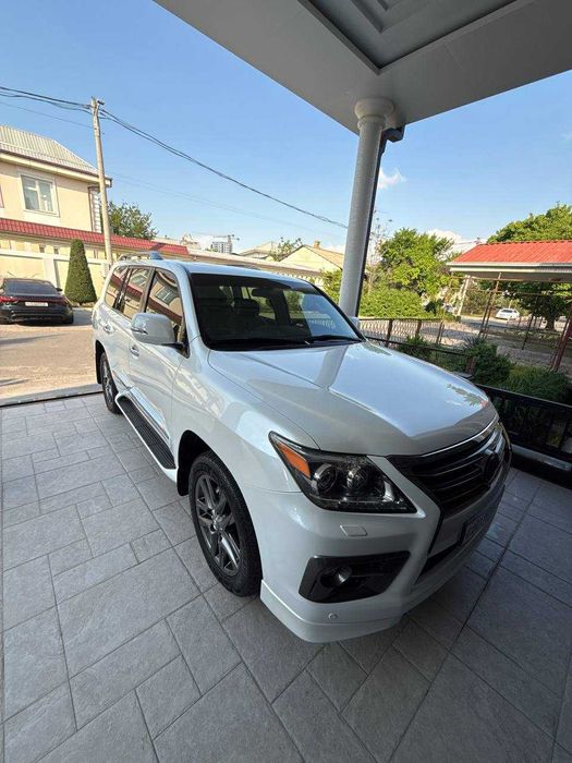 Продается Lexus 570 LX Sport
