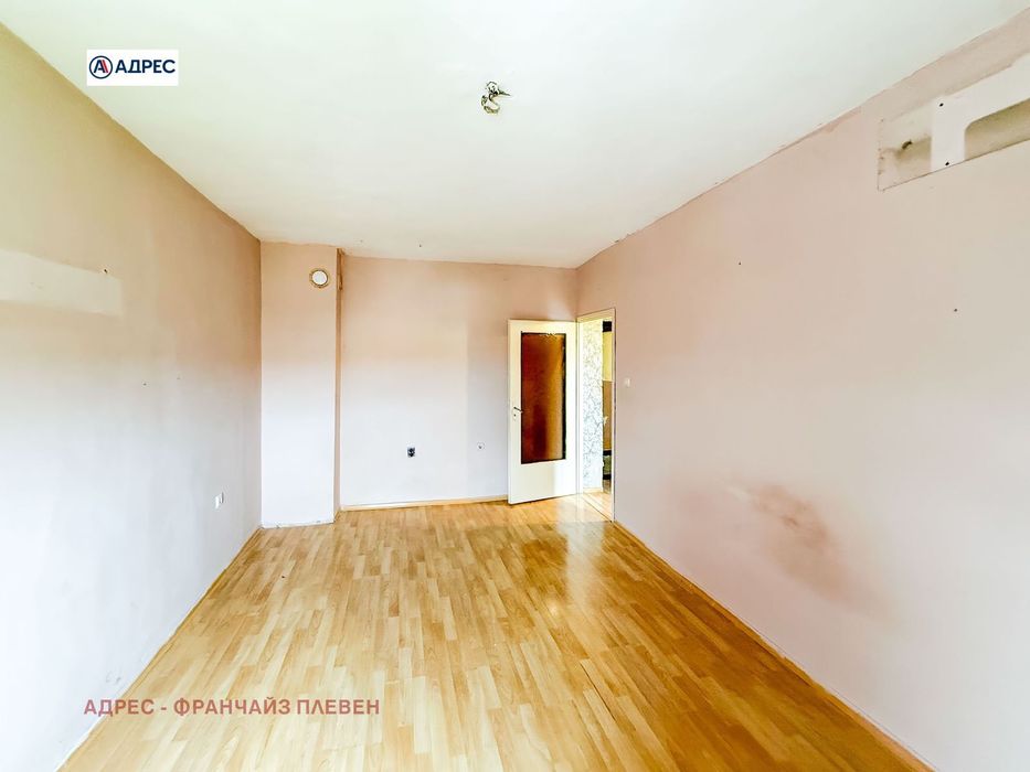 Продава се Едностаен апартамент в Долни Дъбник - 38 кв.м за 764 €/кв.м - Снимка #2