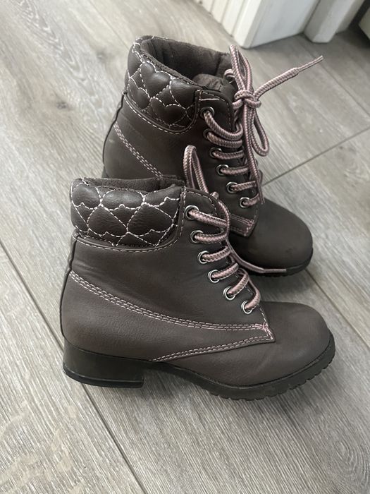 Продам детские ботиночки