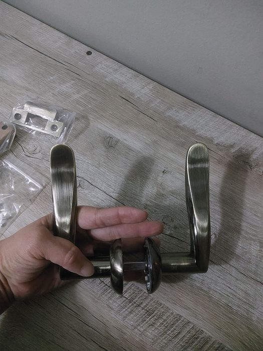 Дверная,межкомнатная ручка