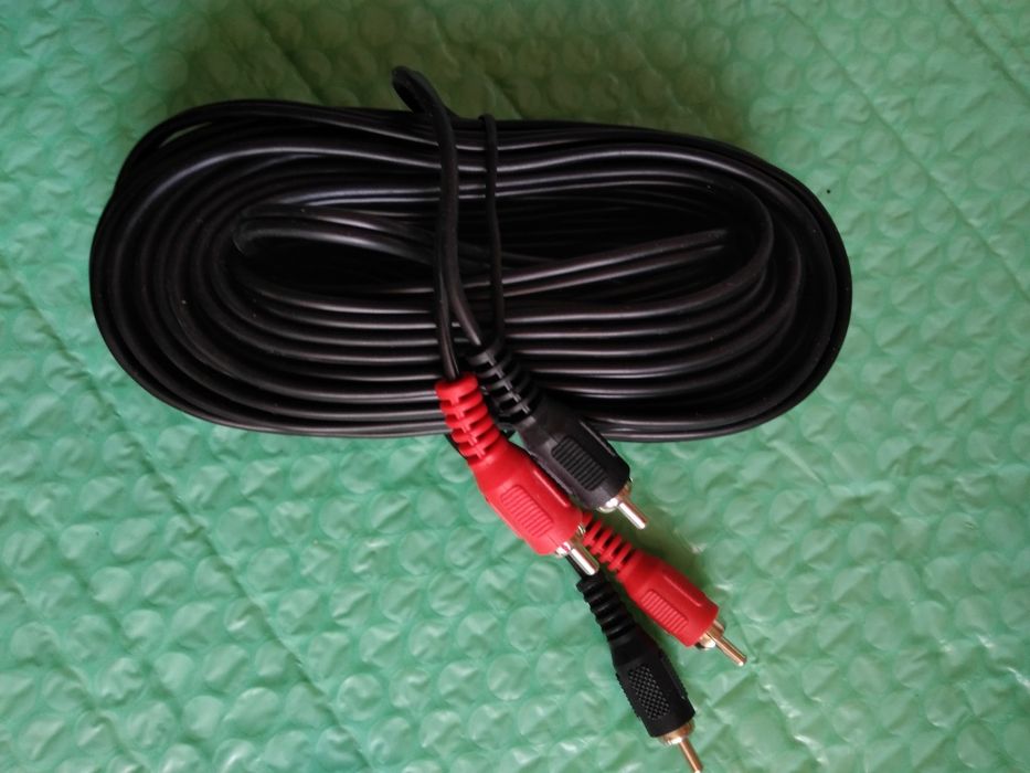 Cablu audio video cu mufe, fise audio video L-R, 15 m