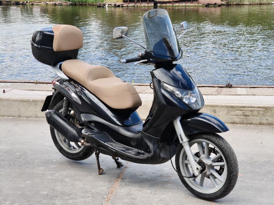 Скутер Piaggio Beverly 250
