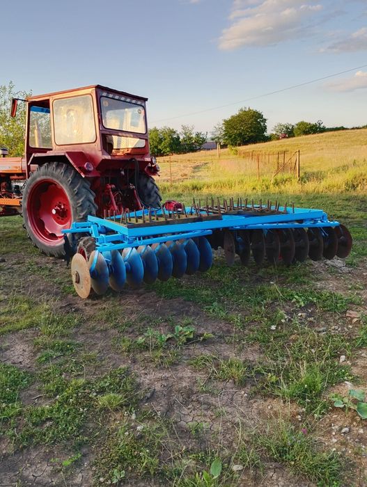 Vând disc, plug si utb 650