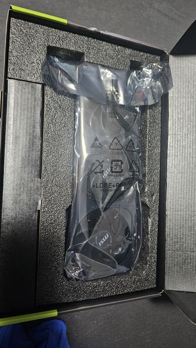 MSI RTX 5080 shadow3x