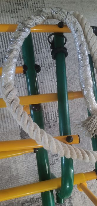 Шведская стенка.