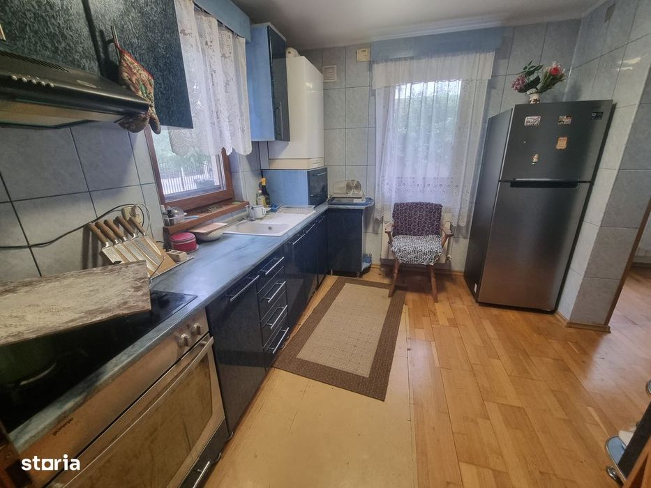 Vilă P+M,teren 1.790 mp,Simeria-zonă rezidențială