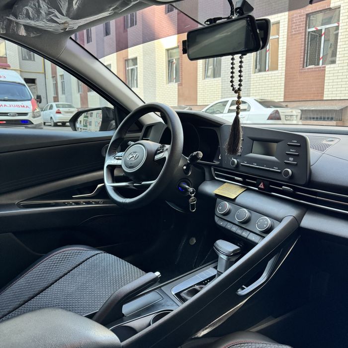 Hyundai Elantra 2021
