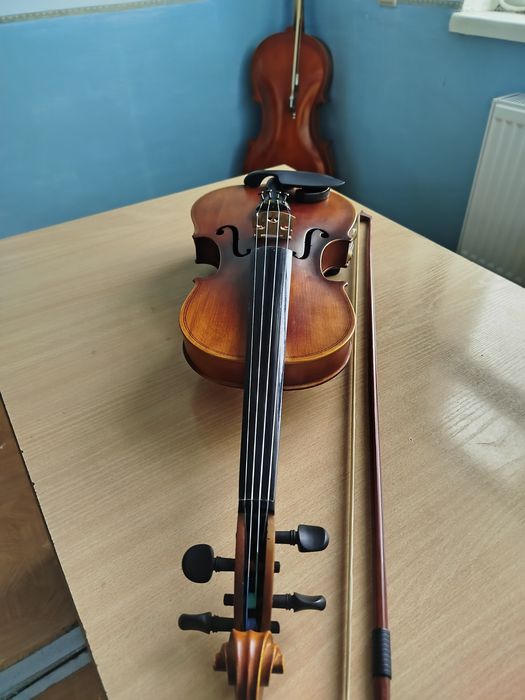 Skripka 4/4 JINYIN-E900