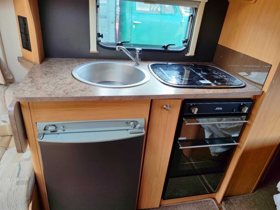 Каравана внос от Англия