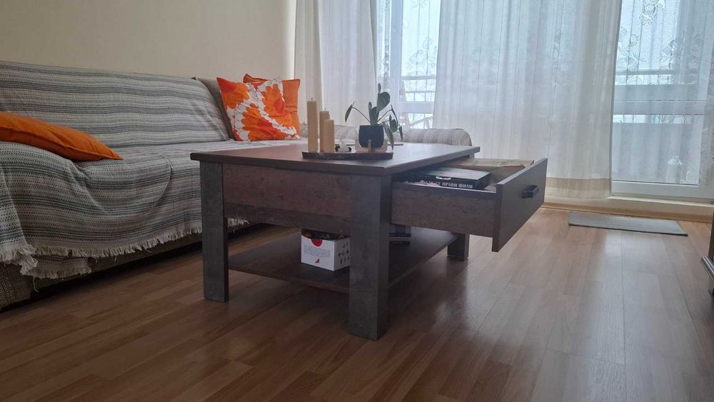 Холна маса с рафт