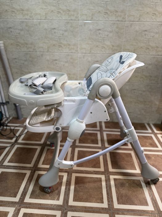 Bolalar stuli sotiladi