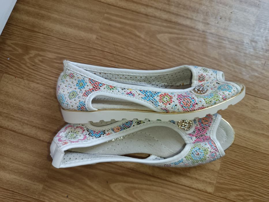 Босоножки новые,  летние