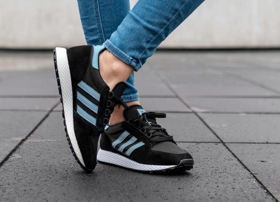 Дамски маратонки Adidas номер 39