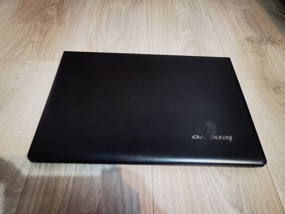 Laptop Lenovo IdeaPad 300