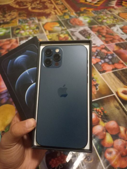 iPhone 12 Pro vakum LL/A