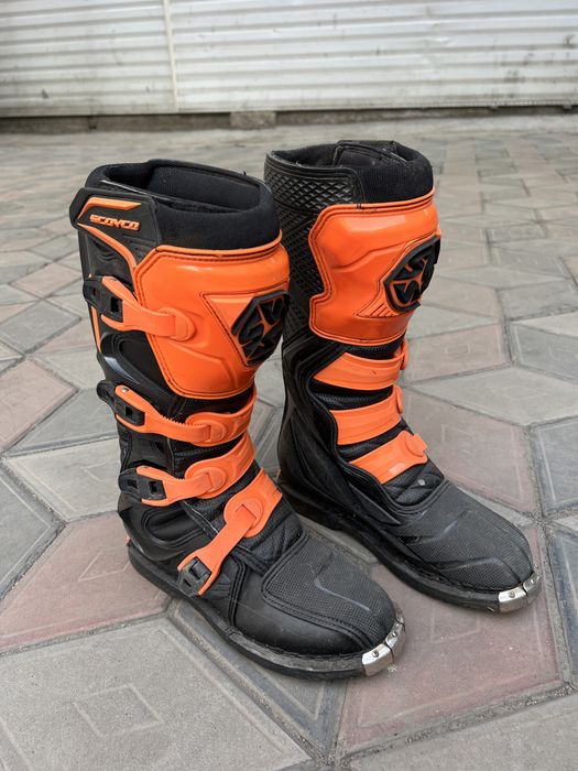 Мото боты scoyco