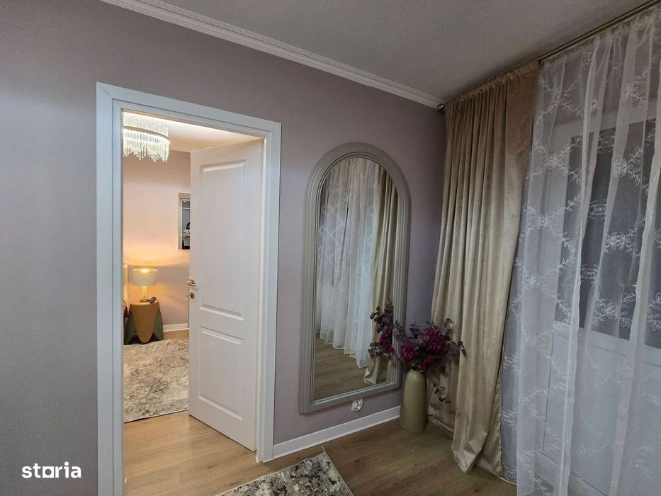 De vanzare apartament 2 camere, balcon,etaj intermediar,renovat,53500e