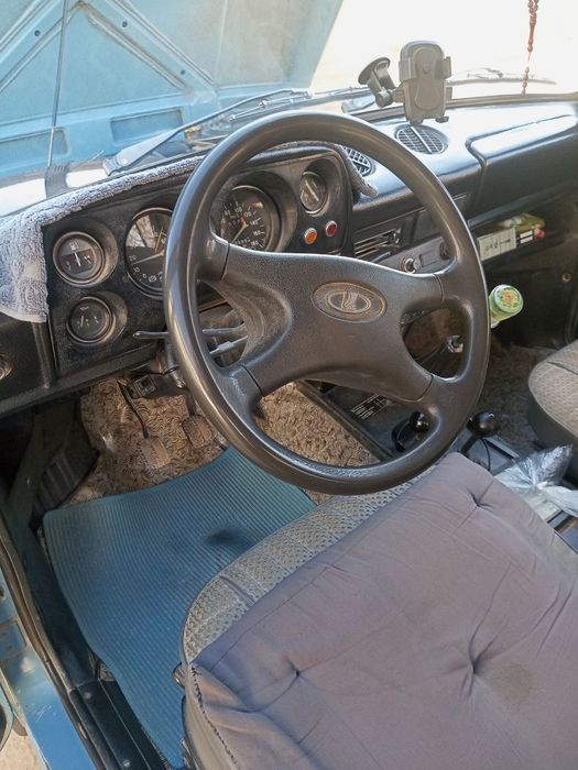 машина нива 2121