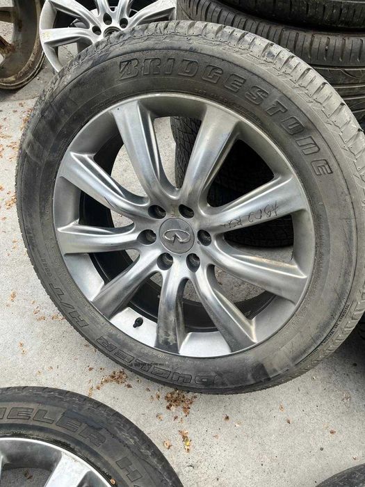 Диски с резиной на Infiniti QX80