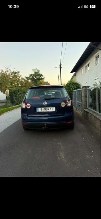 Vând Golf 5 plus