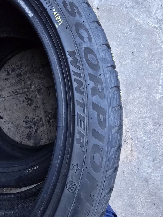 2 Anvelope Pirelli Scorpion 315 35 R21 (M/S ) RUN-FLAT impecabile,