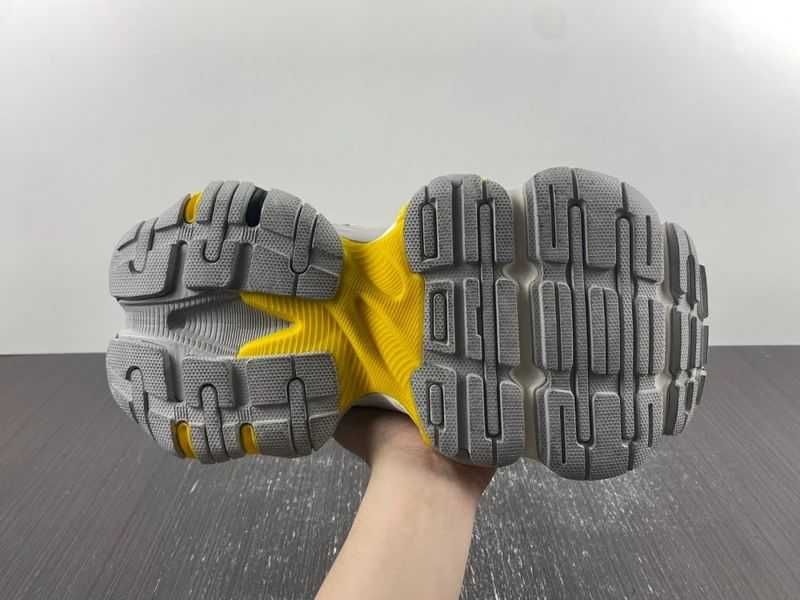 Balenciaga Cargo Sneaker Grey Black Yellow Black/Dark Grey