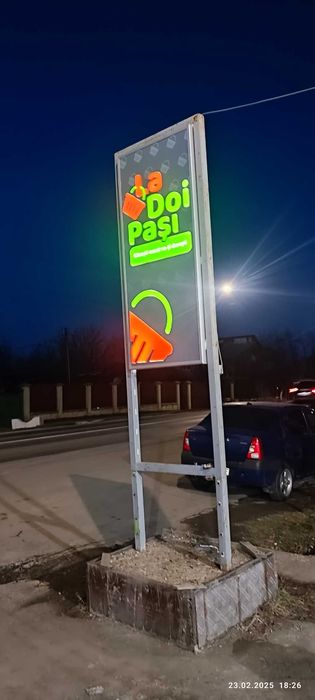 Vand totem luminos LaDoiPasi