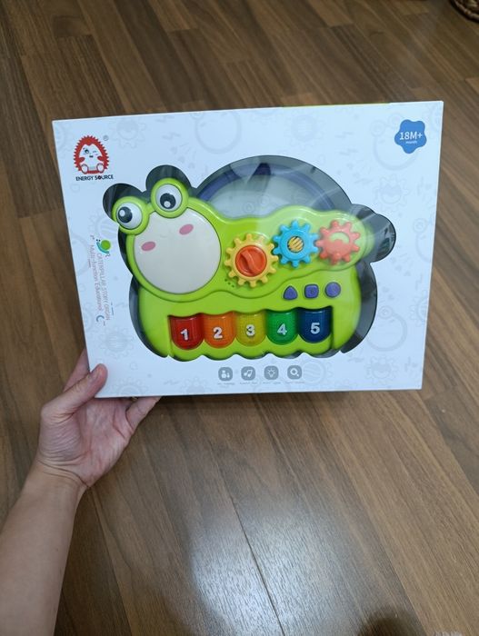 Jucărie muzicală interactivă omidă (cu lumini și sunete)