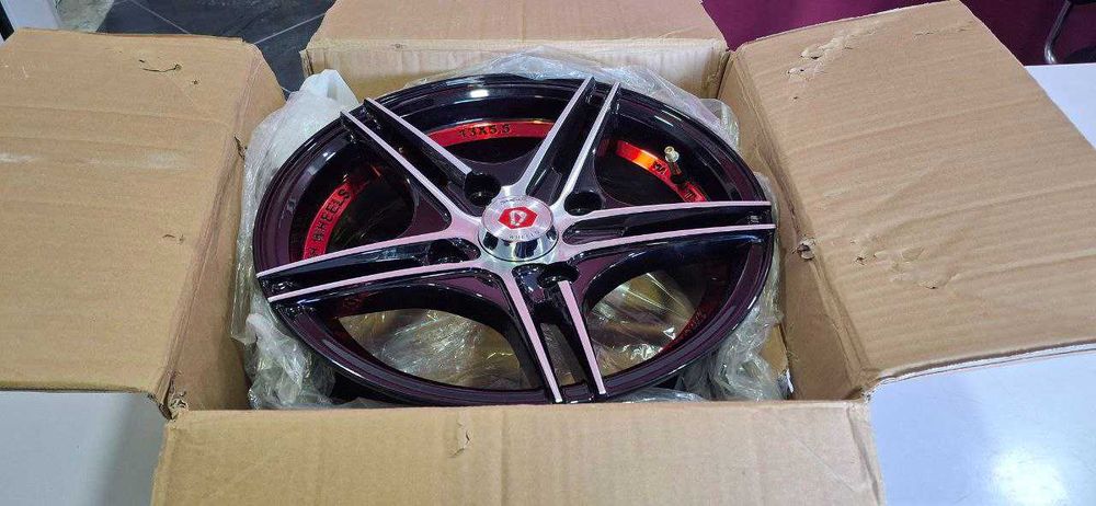 Продаю автомобильный диск не комплект ток 2 шт.