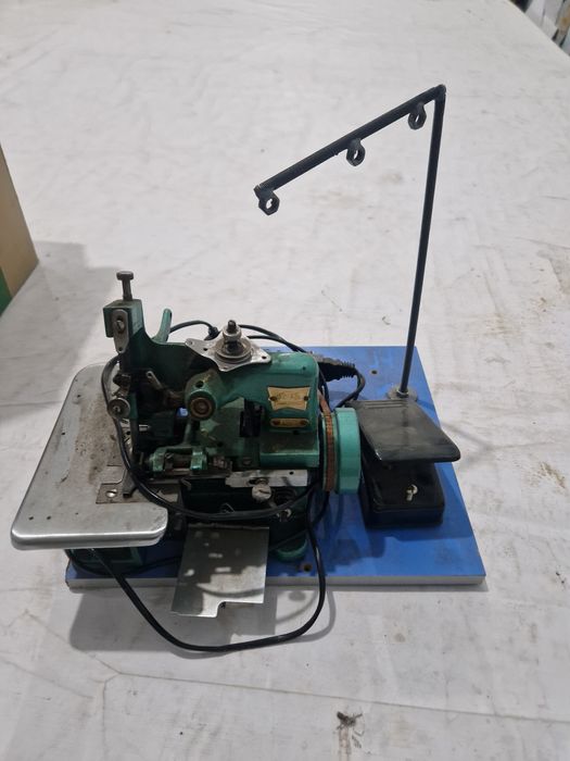 Продам швейные машинки, ткань, ковролан