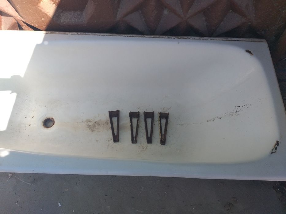 Чугунная ванна 150×70