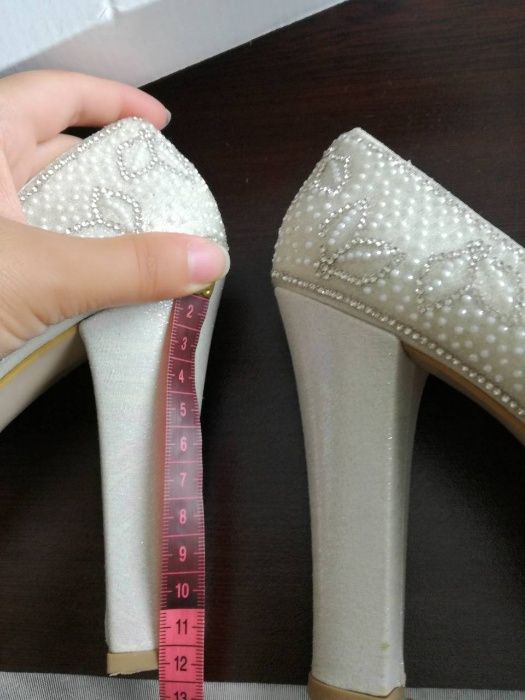 Официални дамски обувки