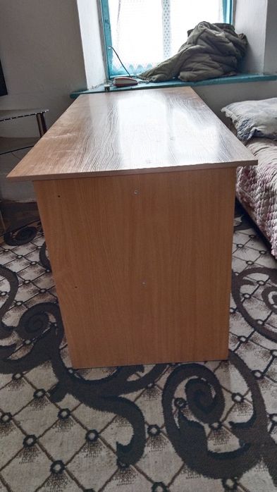 Кухонный стол  для