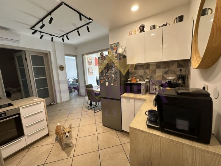 Продава се Четиристаен апартамент в София, Център - 117 кв.м за 4860 €/кв.м - Снимка #8