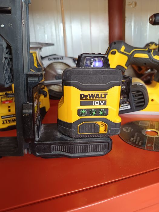 Dewalt circular staționar cu culisare disc diametru 216mm cu taiere la unghi