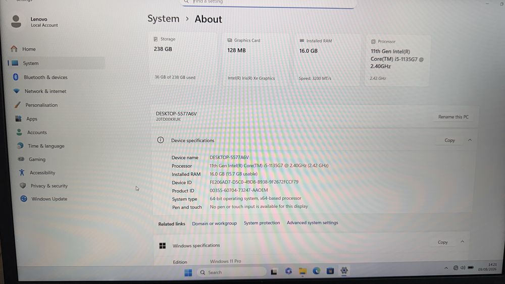 Лаптоп Lenovo ThinkPad E15 Gen 2 Intel i5-1135G7 16GB RAM 256GB SSD Windows 11 Pro