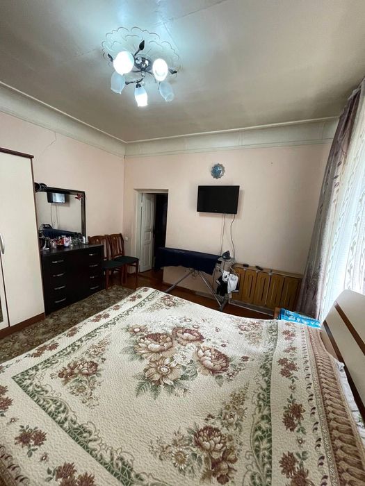 Продается дом 2,25 соток возле ботанического сада