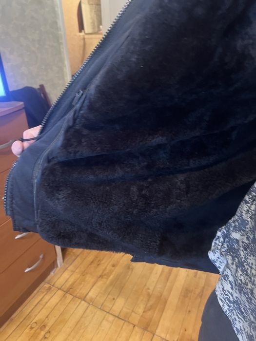 Продам куртка теплую меховая