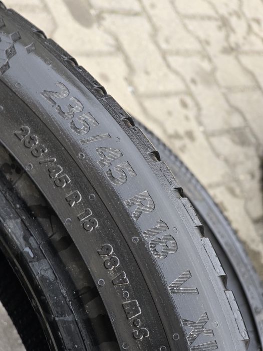 235 45 18 Continental