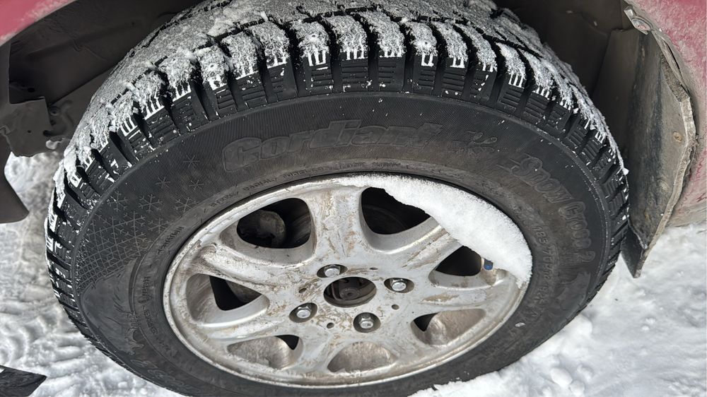 Машина ниссан примера