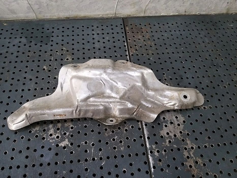 Protectie termica motor 1.6 tb mercedes cla x117 a2701421320