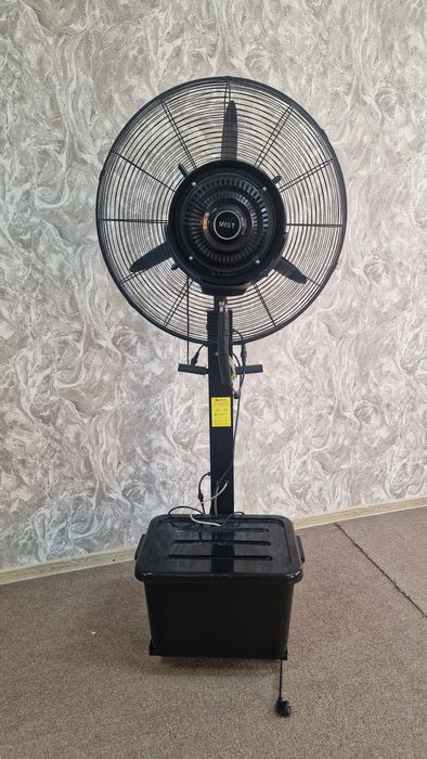 Вентилятор с распылителем воды