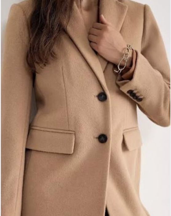 Пальто от бренда Zara