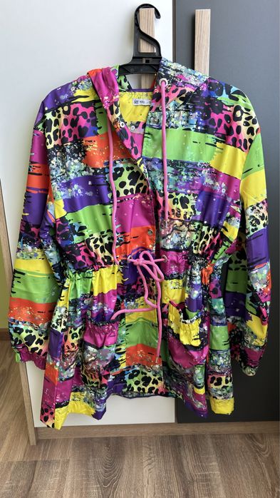 Тънко яке ветровка