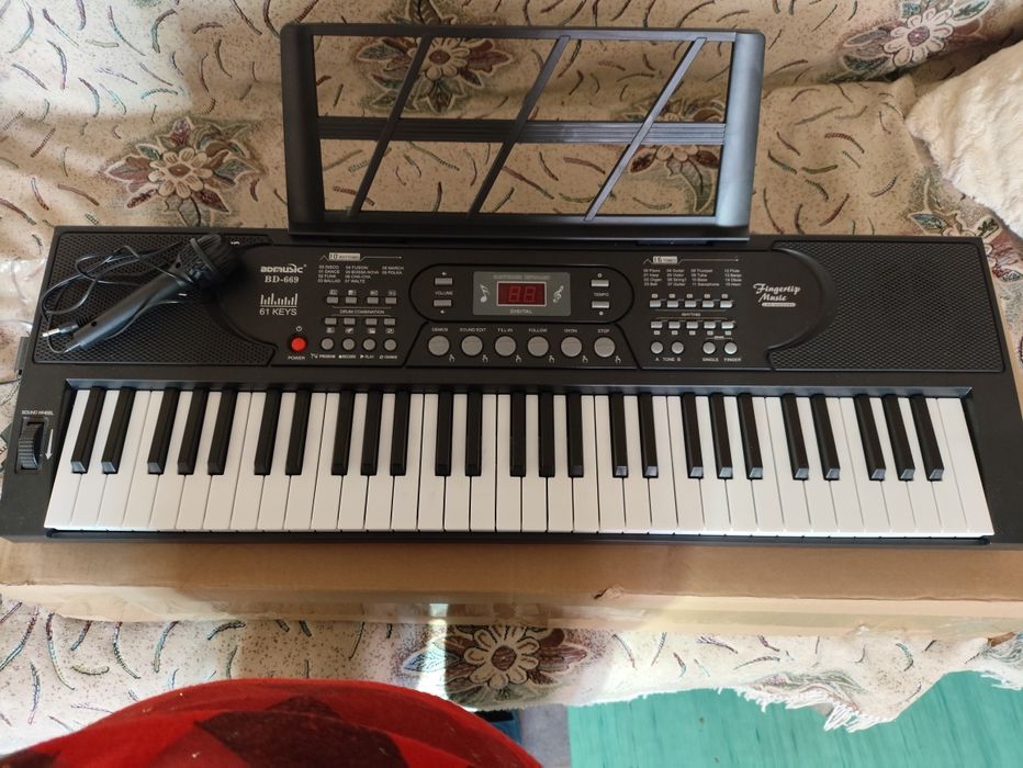 Продам детский, новый синтезатор за 25тыс.