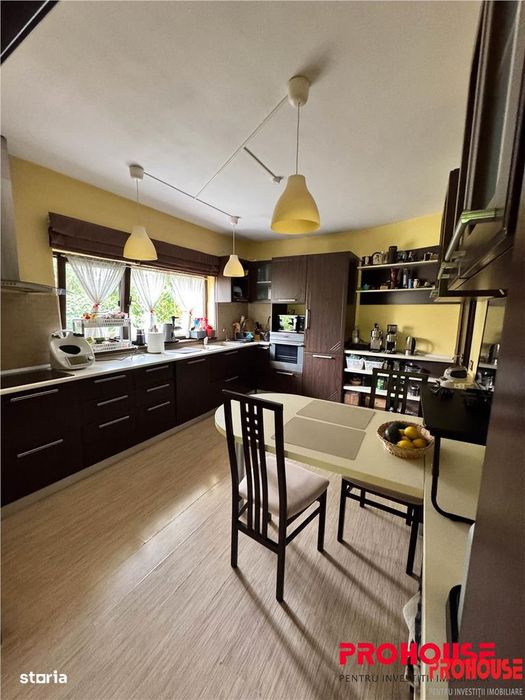 Vila exclusivistă de vânzare în Șerbăneș