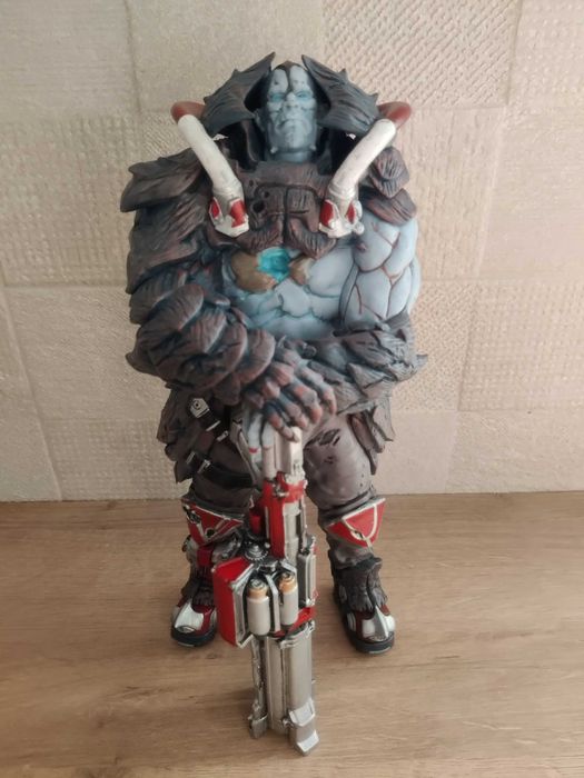 Quake Champions Scalebearer Edition фигура, като нова